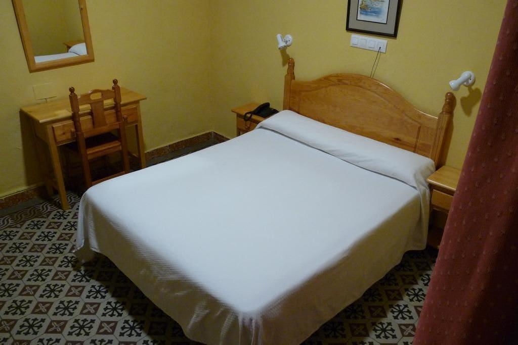 Hostal Sierpes Sevilla Exterior foto