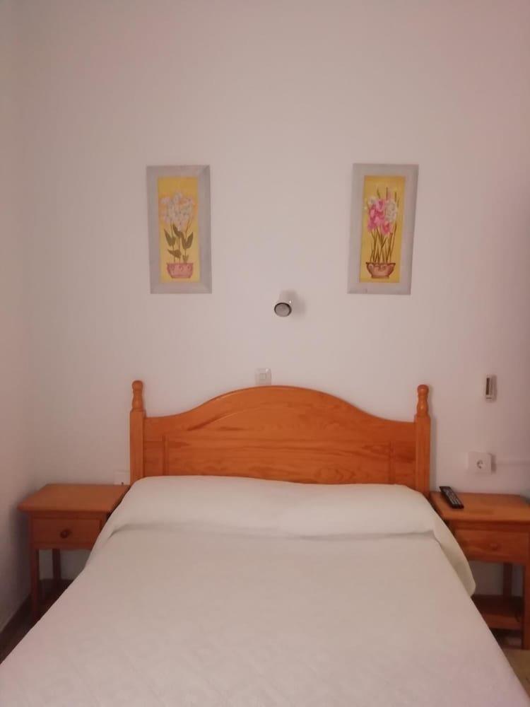 Hostal Sierpes Sevilla Exterior foto
